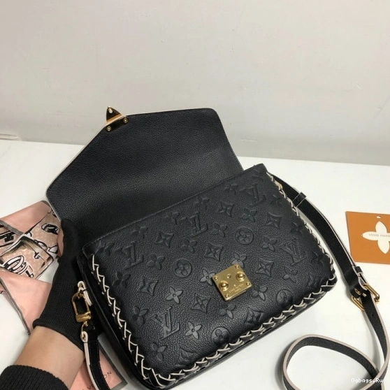 POCHETTE METIS VUITTON LOUIS 0419